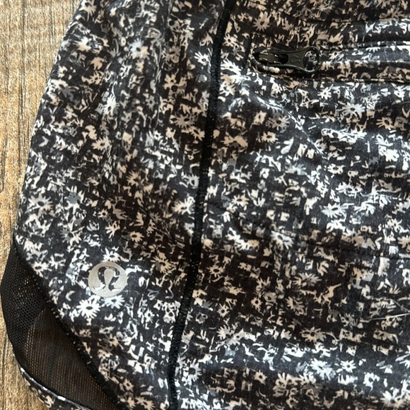 Black and white womens Lululemon shorts - Picture 3 of 3